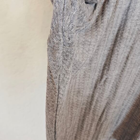 Chaser Waffle Knit Long Sleeve Top With Hood in Gray Size Medium - Picture 6 of 8